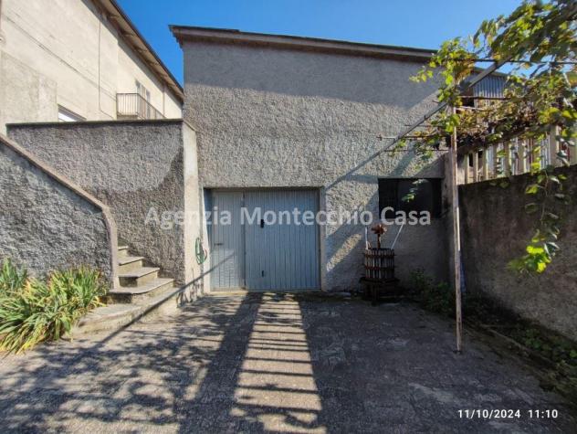 Casa singola con due appartamenti, mansarda, tre garage e scoperto esclusivo. - Foto 8