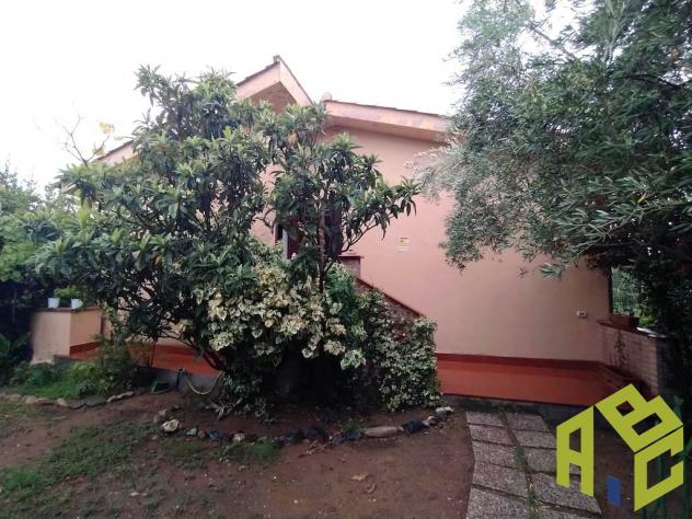 Pomaia - Rif. R1485.In campagna, a 1 km c.ca dal centro abitato di Pomaia e adiacente l'istituto Lama Tzong Khapa. Due appartamenti, con possibilità d - Foto 4
