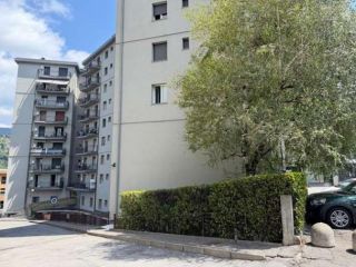 A000052 - Bilocale in locazione Lipomo con autorimessa