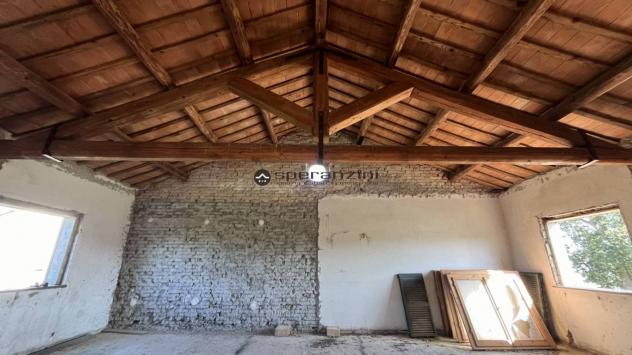 Cartoceto non lontano dal piccolo borgo medievale, in posizione elevata, dominante sull'intera vallata, facilmente raggiungibile dalle principali vie - Foto 16
