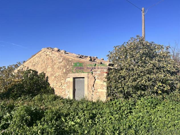 TERRENO CON ACCATASTAMENTI RURALI - Foto 5