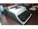 VENDO macchina da scrivere Olivetti Studio 44