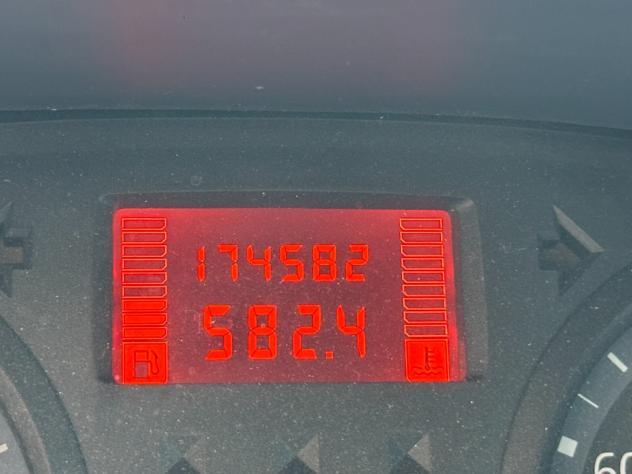 Renault Clio 1.5 dCi 65CV 5PT A/C - Foto 6
