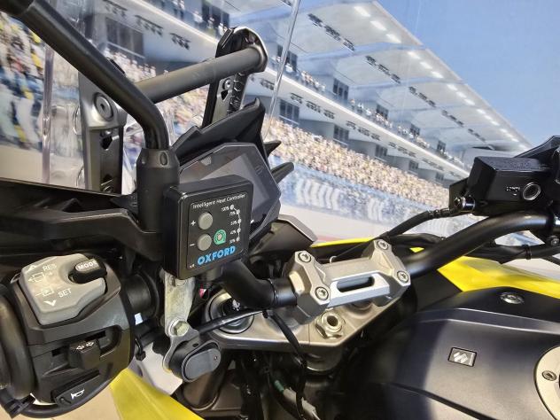 Suzuki V Strom DL 1050 XT 03/2020 - Km 35000 - Foto 10