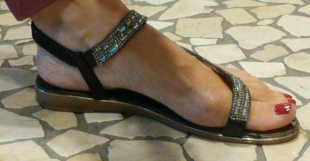 INFRADITO NERO CON STRASS - Foto 5
