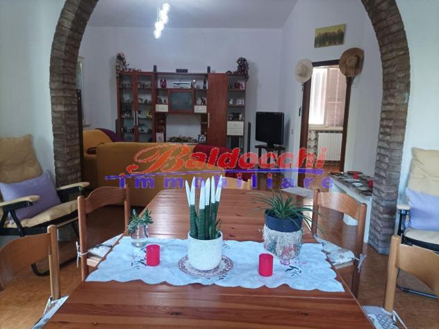 CALCINELLI - POSIZIONE PANORAMICA - VILLA SINGOLA CON GIARDINO - Foto 6