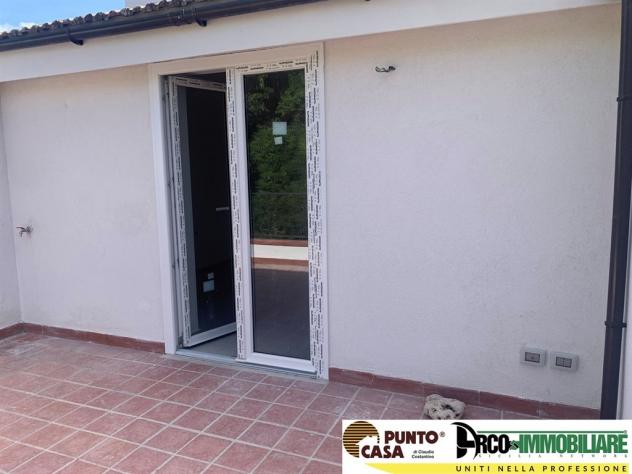Appartamento ristrutturato in villa con terrazzo e giardino condominiale – Mondello, Fondo Anfossi - Foto 17