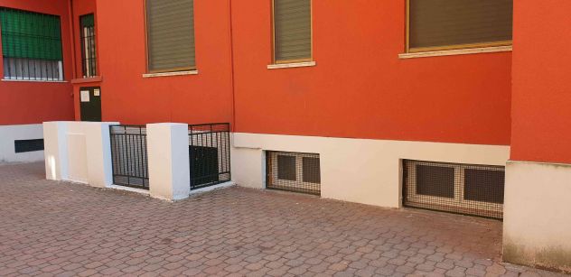 affittasi magazzino ristrutturato, finestrato accesso autonomo - Foto 5