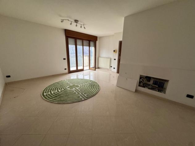 Palazzo / Stabile di 530 m² con più di 5 locali in vendita a Campione d'Italia - Foto 6
