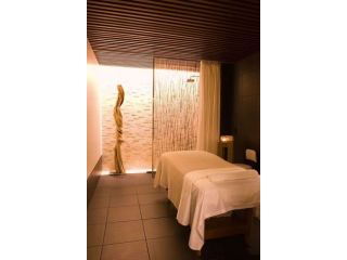 Massaggi - benessere Napoli - CENTRO MASSAGGI A NAPOLI CERCA MASSAGGIATRICI QUALIFICATE Tel:3533303424