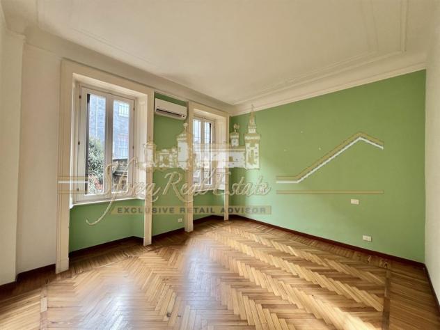 Affittasi 4 Locali, 162 MQ. a Milano