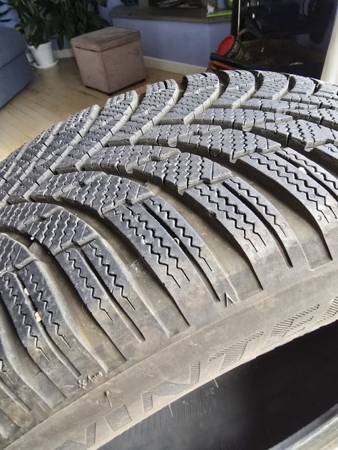 Pneumatici invernali per SUV - Foto 2