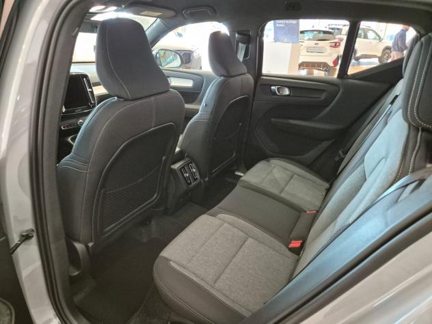 Volvo XC40 B3 automatico Plus Dark - Foto 8