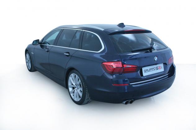 BMW Serie 5 520d Touring Aut. Cerchi in lega a V styling 331 da 19"/Interni in pelle Beige/Fari allo Xeno/Telecamera posteriore/Keyless system - Foto 6