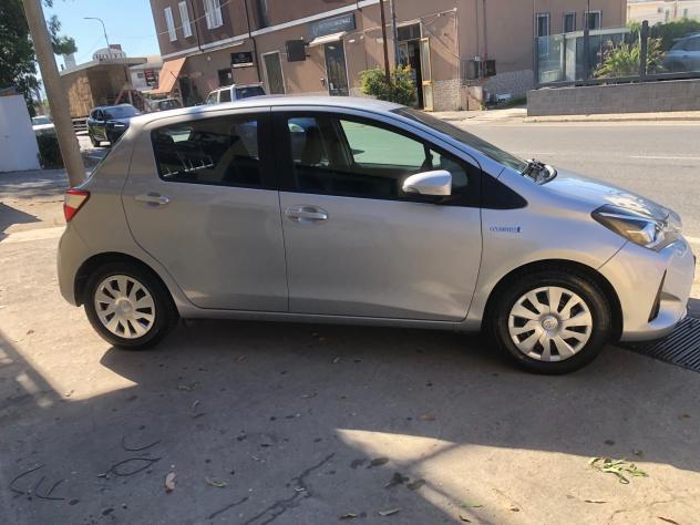 Toyota Yaris 1.5 Hybrid 5 porte Cool - Foto 3