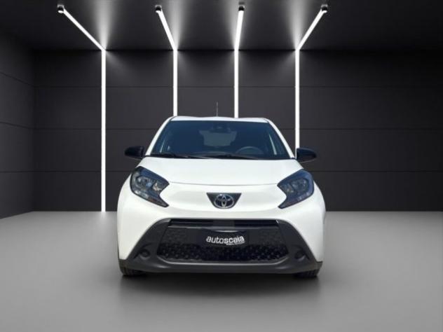 TOYOTA Aygo X 1.0 VVT-i 72 CV 5 porte Active rif. 23849056 - Foto 2