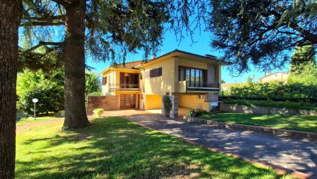 Villa in vendita a Marlia - Capannori 340 mq Rif: 1449542