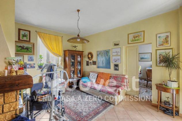 Casa indipendente di 280 m² con 5 locali e box auto in vendita a Luino - Foto 3