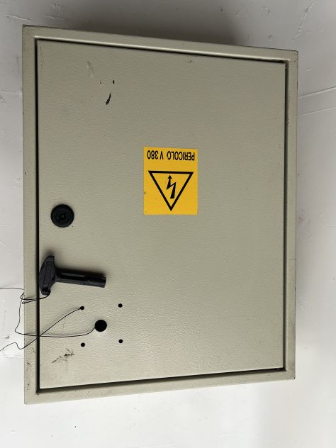 Cassetta da Parete in metallo per Quadri Elettrici 47x37x18