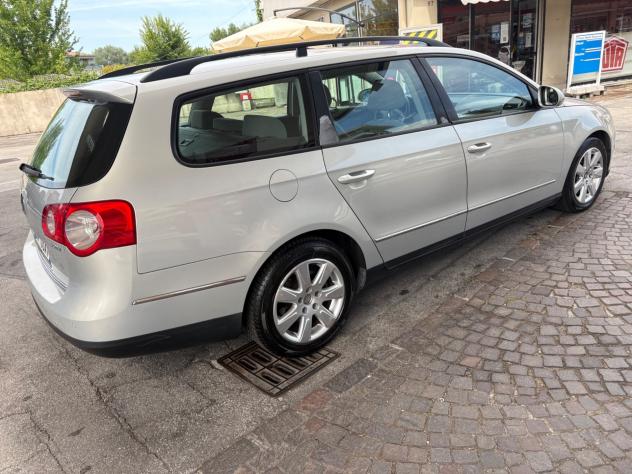Volkswagen Passat 2.0 TDI . Highline - Foto 8