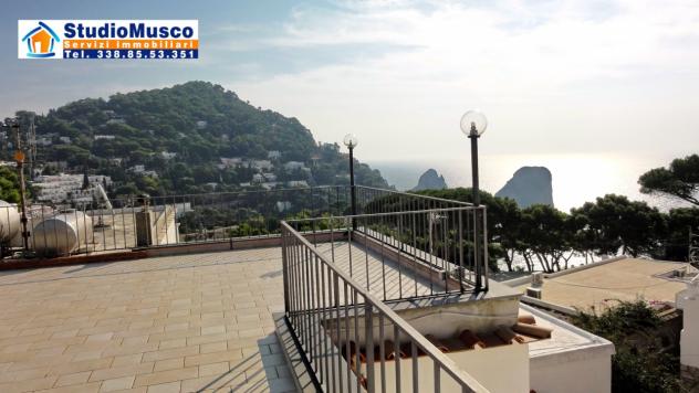 APPARTAMENTO di 5 vani e di 110 mq (CAPRI) rif. CVDBM