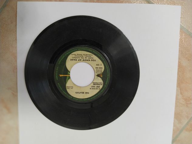 R84 -THE BEATLES LET IT BE