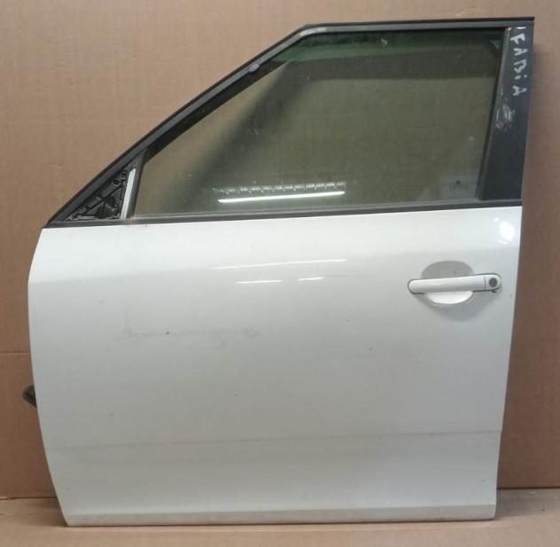 PORTA ANT.S. BIANCA C/ALZ. E SERR. 999-U1293555 Carrozzeria  Lamierati esterni  Porte  Porta ant. sx. SKODA - FABIA 5 porte - 01-05-2007 - 01-04-2010,
