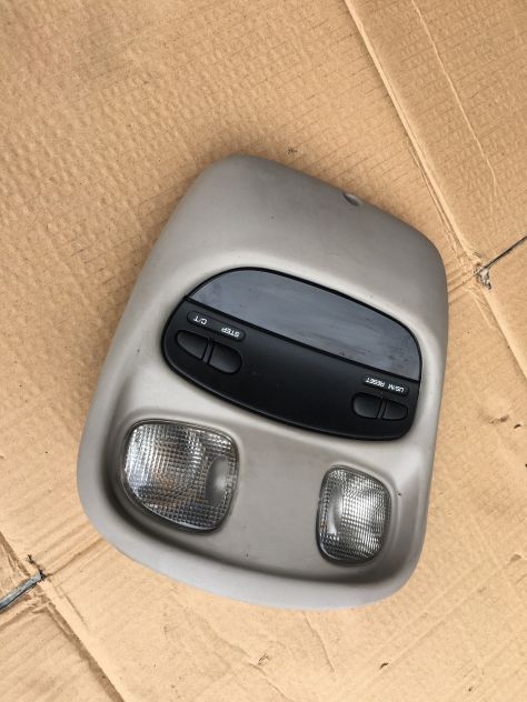 Plafoniera / luce cortesia abitacolo con Orologio JEEP Cherokee 2.5 CRD 2002