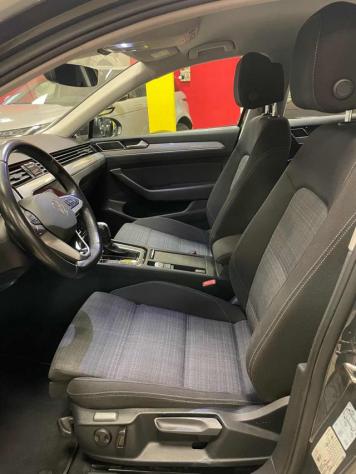 VOLKSWAGEN Passat Variant 2.0 TDI SCR EVO DSG Business**NAVI/TELECAMERA** rif. 24129829 - Foto 7