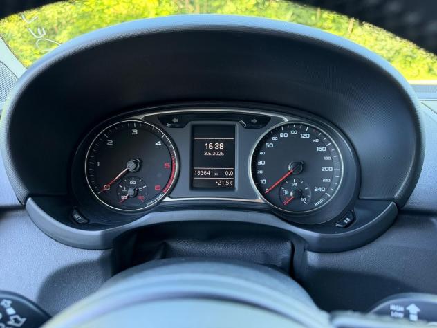 Audi A1 1.6 TDI 105 CV Ambition S-LINE Neopatentati - Foto 9