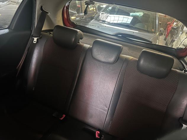 Toyota Yaris 1.3 5 porte Lounge - Foto 5