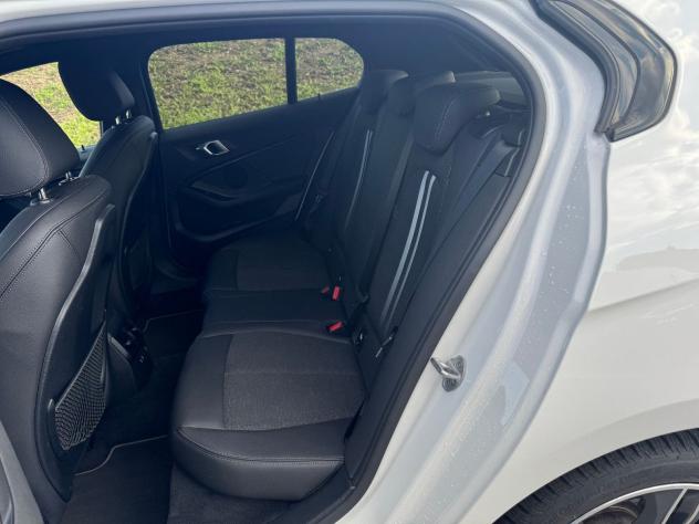 BMW Serie 1 118d 5p. SPORTLINE LED PRIVACY NAVI CAMERA ASSIST - Foto 10