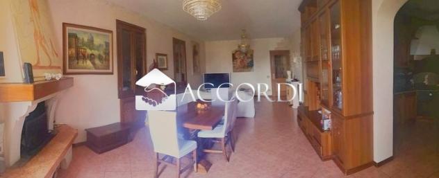 CASA INDIPENDENTE di 7 vani e di 300 mq (FOLLINA) rif. RB58_5 - Foto 7