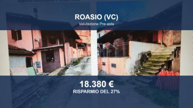 Immobile in asta di 175 m², box auto in vendita a Roasio
