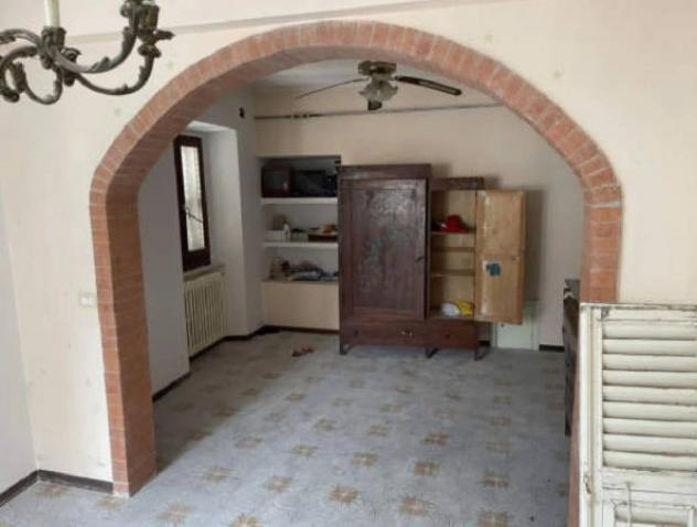 Immobile in asta di 352 m² con più di 5 locali in vendita a Santa Vittoria in Matenano - Foto 2