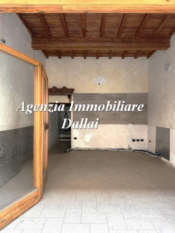 Scarperia - Fondo con servizio e corte - Foto 2