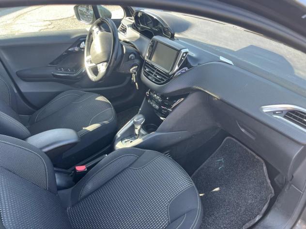 Peugeot 208 Allure PureTech Turbo 110cv EAT6 S/S aut - Foto 10
