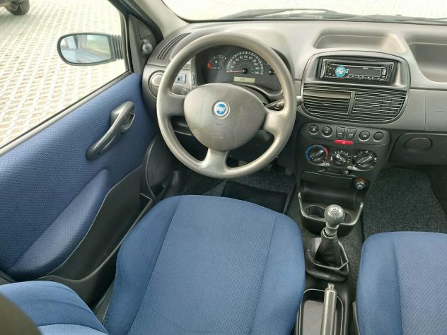 Fiat Punto 1.2 5 porte Active Natural Power - Foto 10