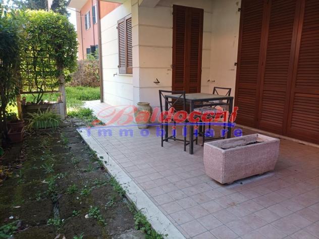 Esclusivo Piano Terra con Giardino Privato e Taverna – Zona Viale Italia, Fano - Foto 8