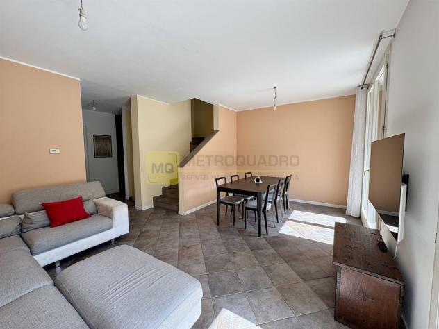 VALMADRERA (LC) - elegante villa a schiera con ascensore interno, doppi giardini e ampi spazi – Valmadrera - Foto 10