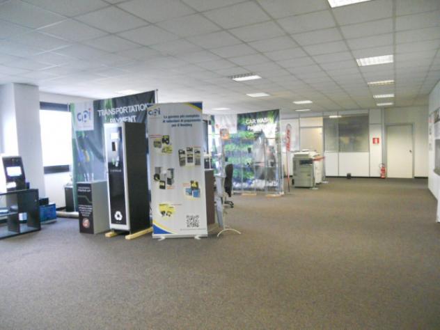 Immobile di 900 m² con più di 5 locali in affitto a Arese - Foto 6