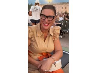 Amore e incontri Riccione - Donna cerca uomo Tel:3717462427