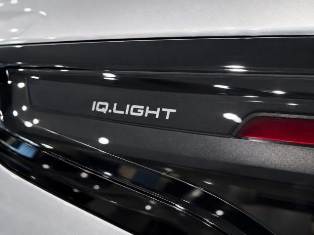 VOLKSWAGEN Tiguan R-Line DSG 2.0 TDI 150 CV Alcantara Aziendale rif. 23983012 - Foto 8
