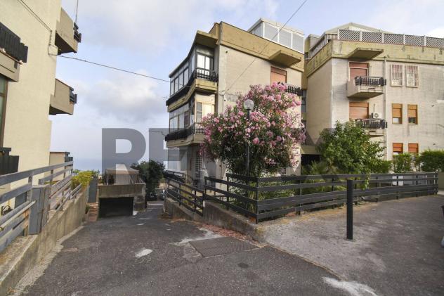 Garage/Box in vendita a Aci Castello, Ficarazzi