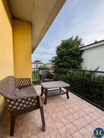V005530 - AMPIO TRILOCALE CON TERRAZZO ANGOLARE E GARAGE - Foto 13