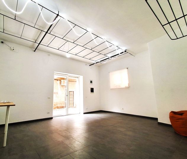 Grazioso negozio uso investimento - Foto 3