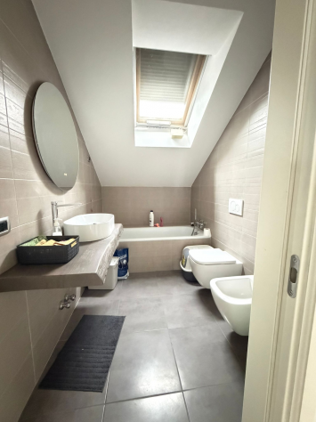 Camera con bagno privato in appartamento recentemente ristrutturato - Foto 2