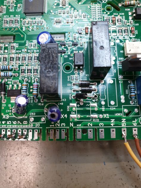 Tecnico elettronico - riparazioni schede elettroniche e non solo... - Foto 4