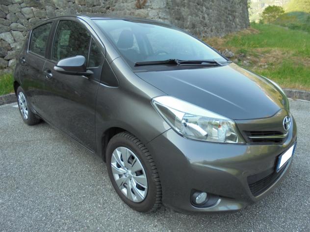 TOYOTA YARIS 1.0 VVT-i 5P ACTIVE UNIPROPRIETARIO-NEOPATENTATI - Foto 3