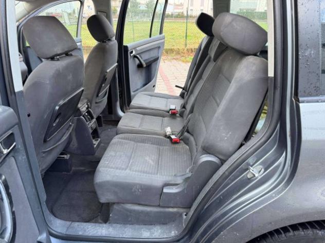 VOLKSWAGEN Touran Touran 2.0 tdi Trendline 140cv 7posti 6marce WRC A rif. 24176728 - Foto 9